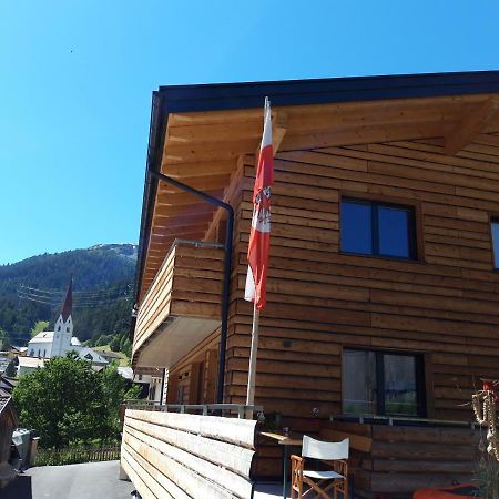 Haus Riefli- Monique Apartment ซังคท์อันทอนอัมอาร์ลแบร์ก ภายนอก รูปภาพ